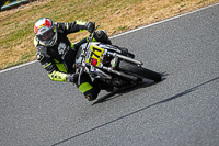 enduro-digital-images;event-digital-images;eventdigitalimages;mallory-park;mallory-park-photographs;mallory-park-trackday;mallory-park-trackday-photographs;no-limits-trackdays;peter-wileman-photography;racing-digital-images;trackday-digital-images;trackday-photos